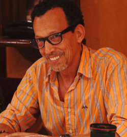 الأستاذ ادريس القري* الأستاذ ادريس القري*